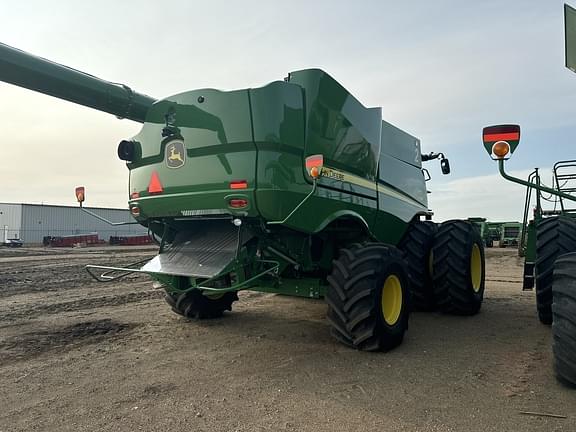 Image of John Deere S790 equipment image 4