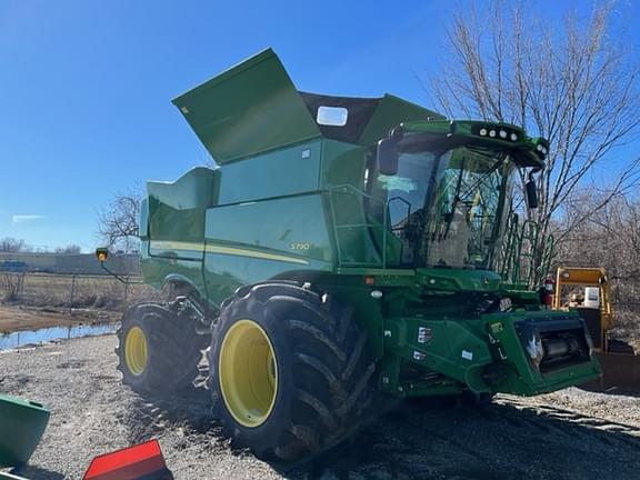 Image of John Deere S790 equipment image 2