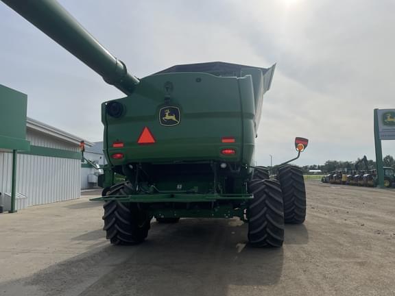 Image of John Deere S790 equipment image 4