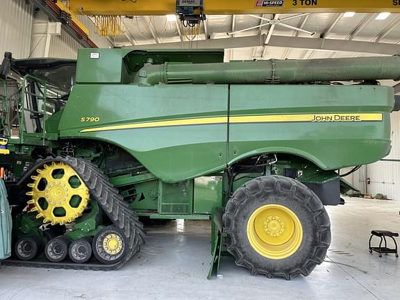 Image of John Deere S790 Primary image