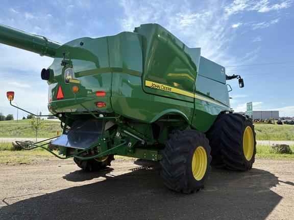 Image of John Deere S790 equipment image 3
