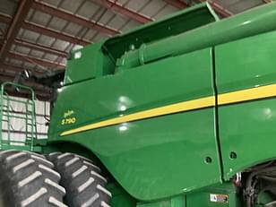 Main image John Deere S790 8