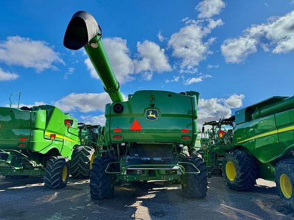 Image of John Deere S790 equipment image 3