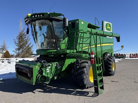 Image of John Deere S790 equipment image 1