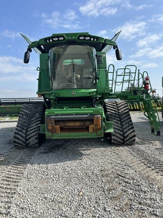 Image of John Deere S790 equipment image 1