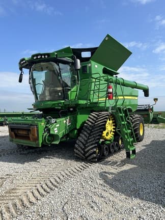 Image of John Deere S790 equipment image 2