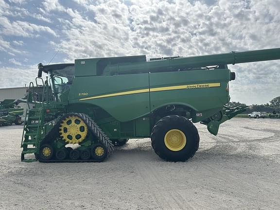 Image of John Deere S790 equipment image 3