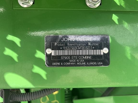 Image of John Deere S790 equipment image 2