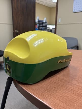 Image of John Deere StarFire 6000 equipment image 2