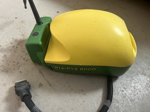 Image of John Deere StarFire 6000 Primary image