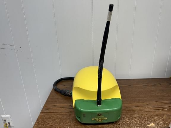 Image of John Deere StarFire 6000 equipment image 1
