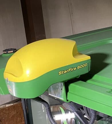 Image of John Deere StarFire 6000 equipment image 4