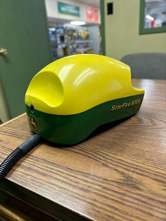 Image of John Deere StarFire 6000 Image 0