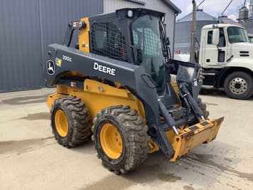 Main image John Deere 330G