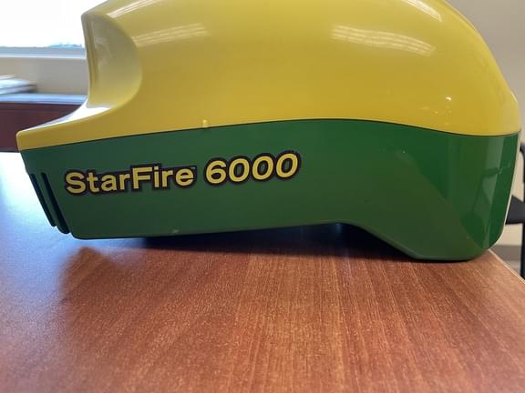 Image of John Deere StarFire 6000 equipment image 1