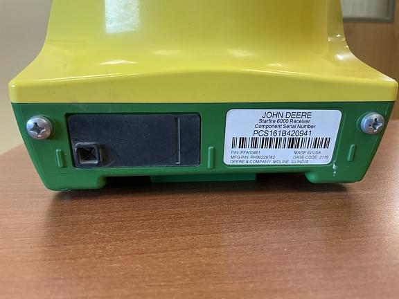 Image of John Deere StarFire 6000 equipment image 2
