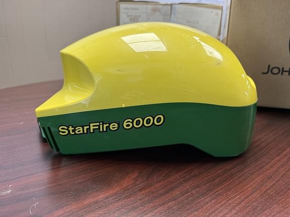 Image of John Deere StarFire 6000 equipment image 3