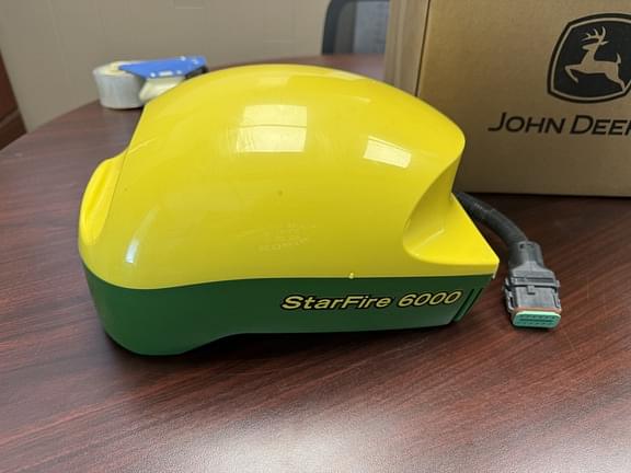 Image of John Deere StarFire 6000 Primary image