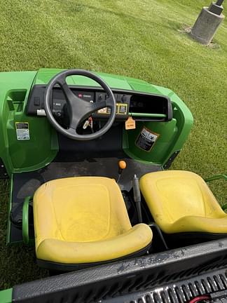Image of John Deere Gator TS 4x2 equipment image 3