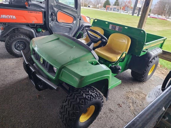 2021 John Deere Gator TS 4x2 Equipment Image0