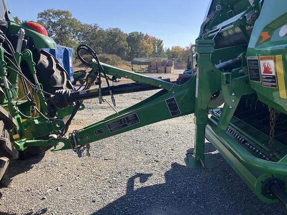 Image of John Deere V461R equipment image 2