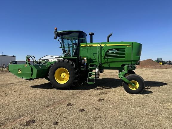 Image of John Deere W235 equipment image 2