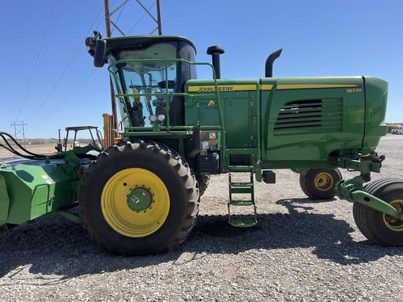 Image of John Deere W235 equipment image 2