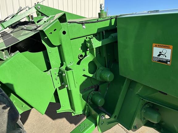 Image of John Deere W235 equipment image 3