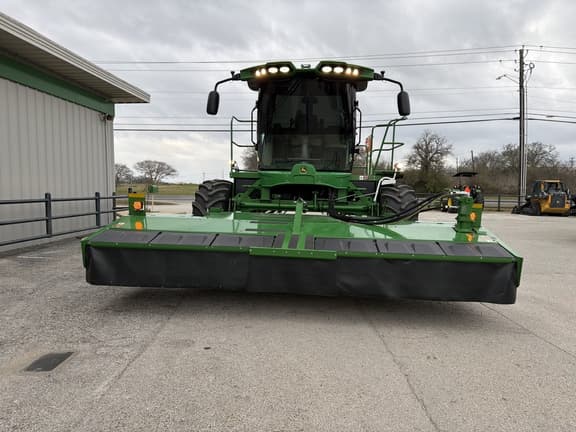 Image of John Deere W235 equipment image 3