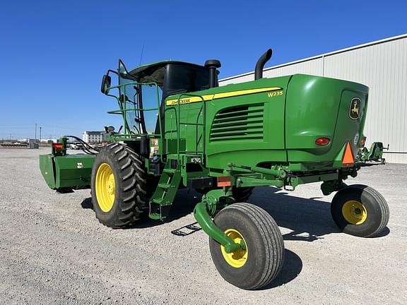 Image of John Deere W235 equipment image 2