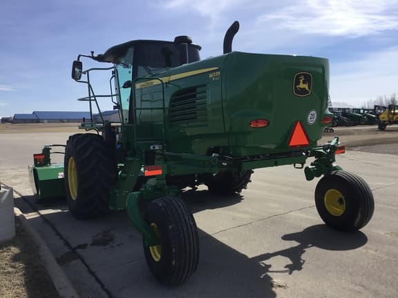 Image of John Deere W235 equipment image 4
