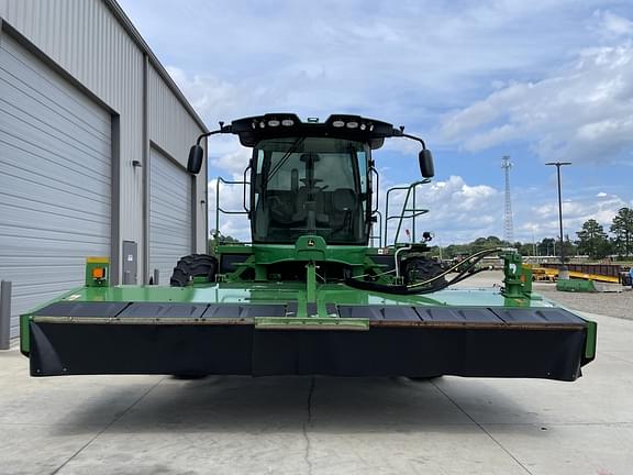 Image of John Deere W235 equipment image 2