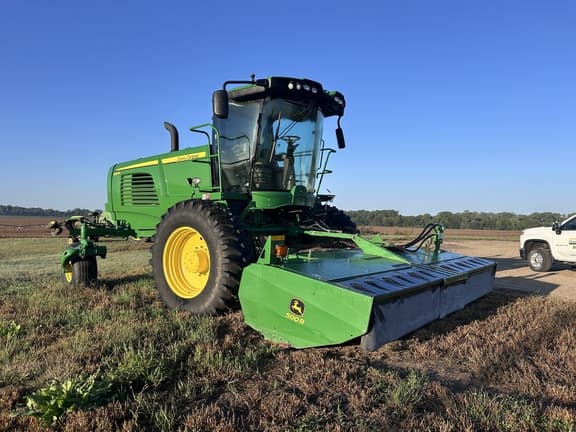 Image of John Deere W235 equipment image 2