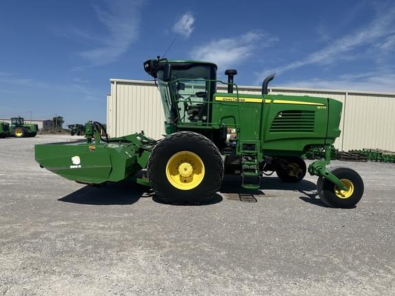Image of John Deere W235 equipment image 1