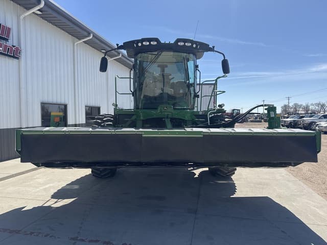 Image of John Deere W235 equipment image 4