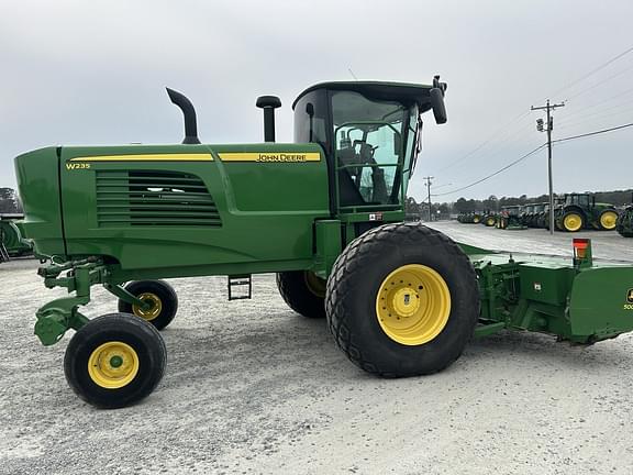 Image of John Deere W235 equipment image 1