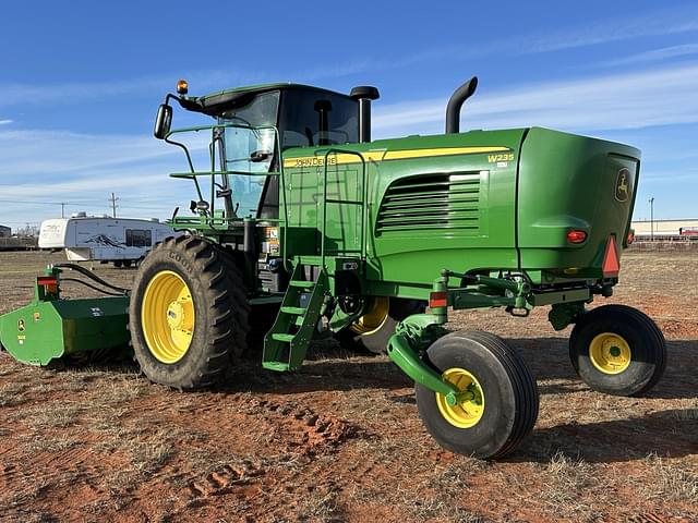 Image of John Deere W235 equipment image 2