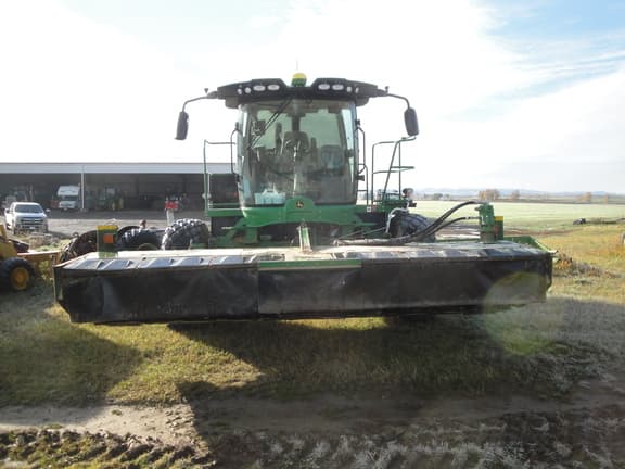 Image of John Deere W235 equipment image 3