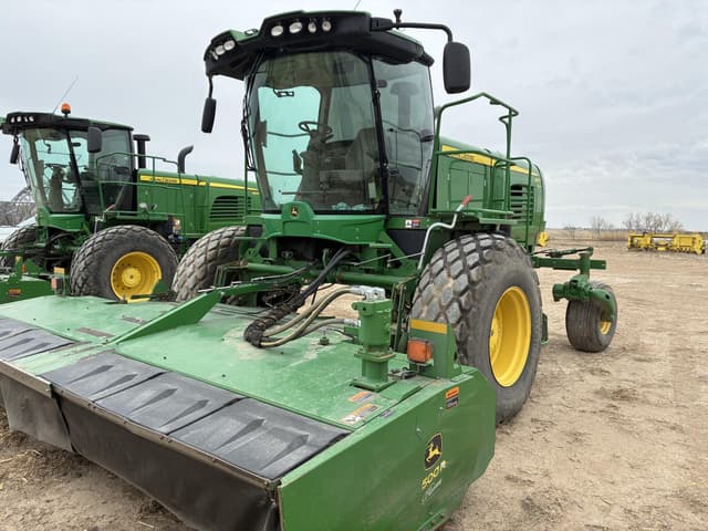 Image of John Deere W235 equipment image 3