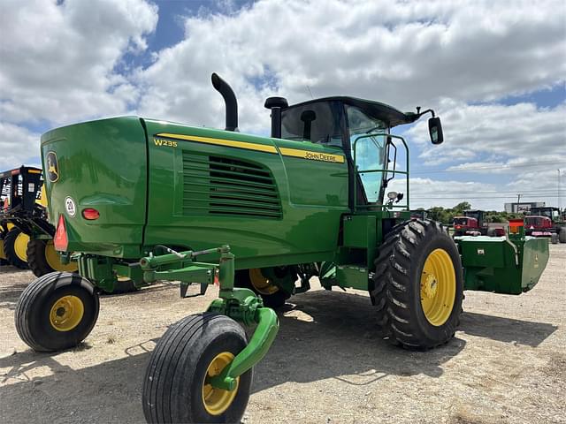 Image of John Deere W235 equipment image 1