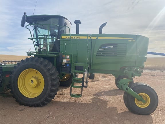 Main image John Deere W235