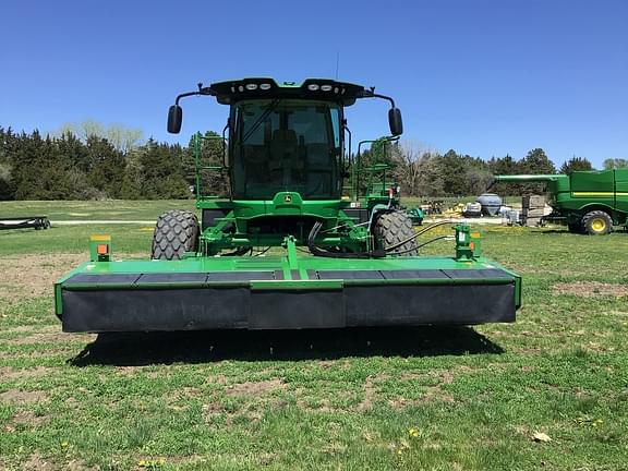 Image of John Deere W235 equipment image 3