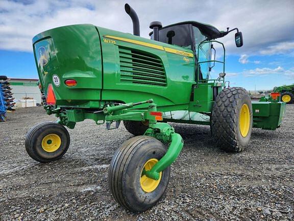 Image of John Deere W235 equipment image 3