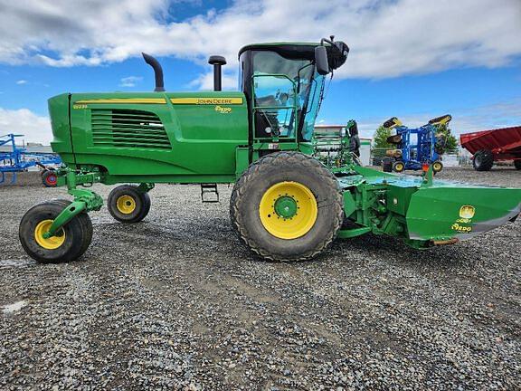 Image of John Deere W235 equipment image 4