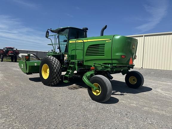 Image of John Deere W235 equipment image 2