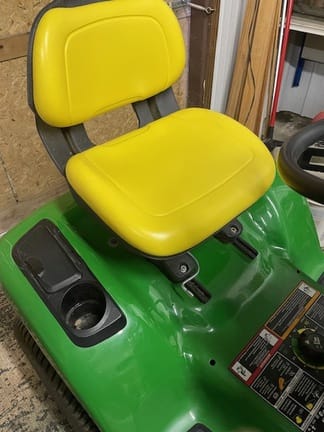 2021 John Deere X330 Equipment Image0