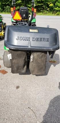 Image of John Deere X330 equipment image 4