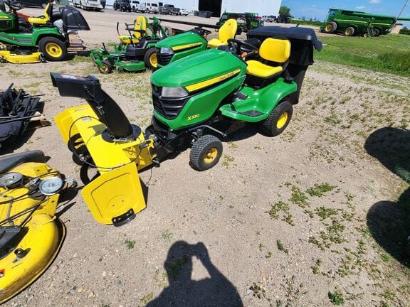 2021 John Deere X330 Equipment Image0