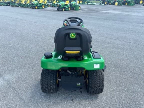 Image of John Deere X330 equipment image 4