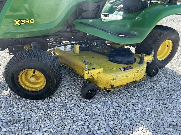 Image of John Deere X330 equipment image 4